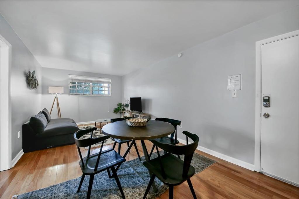 Decorative 1Br With Parking Close To Stores Тампа Екстериор снимка